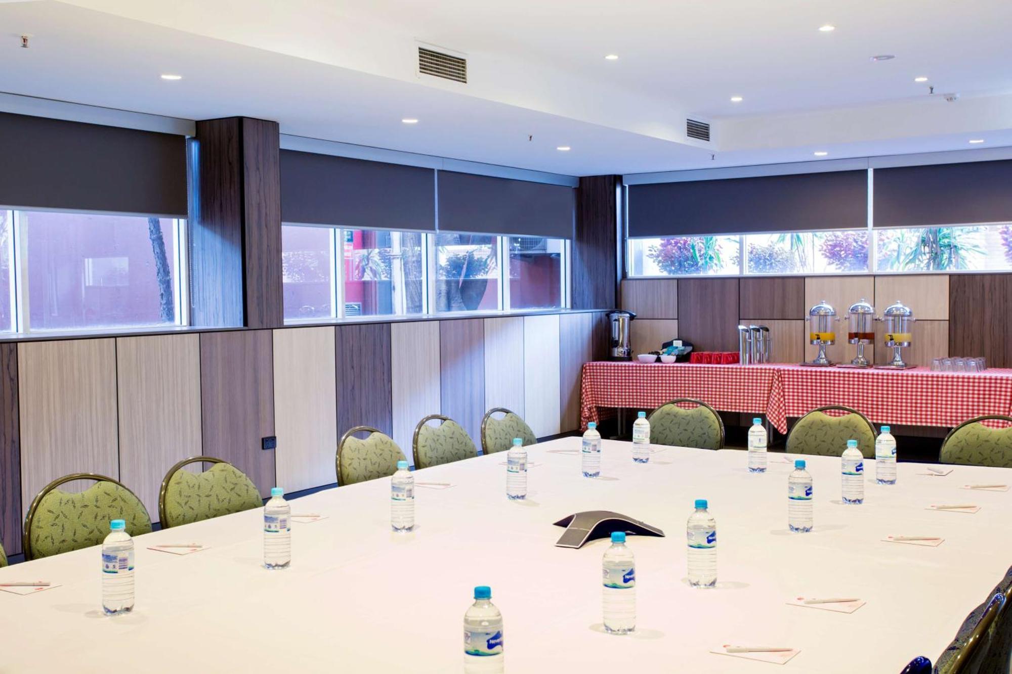 Metro Aspire Hotel Sydney Exterior photo